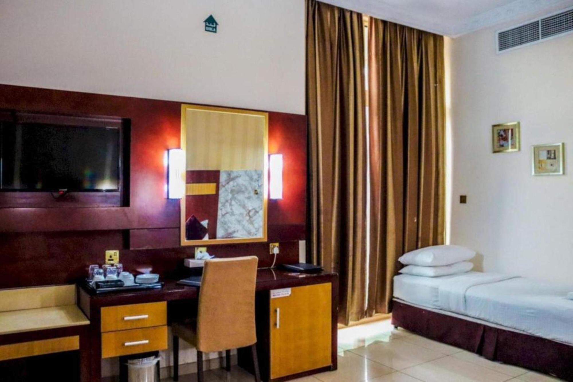 Palette Phoenix Hotel Dubai Exterior photo