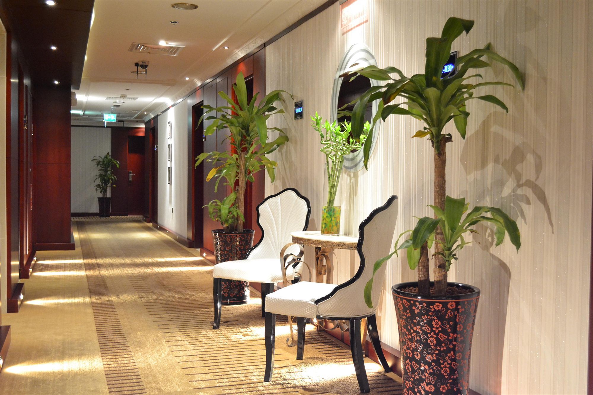 Palette Phoenix Hotel Dubai Exterior photo